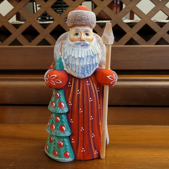 Tyche Art Studio Ukrainian Hand Carved Wooden Santa Tiny Flaw - Picture 1 of 8